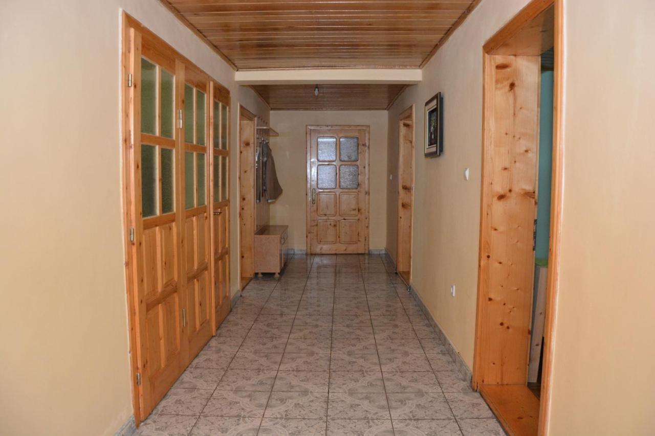 فندق Casa Verde Rîu de Mori المظهر الخارجي الصورة
